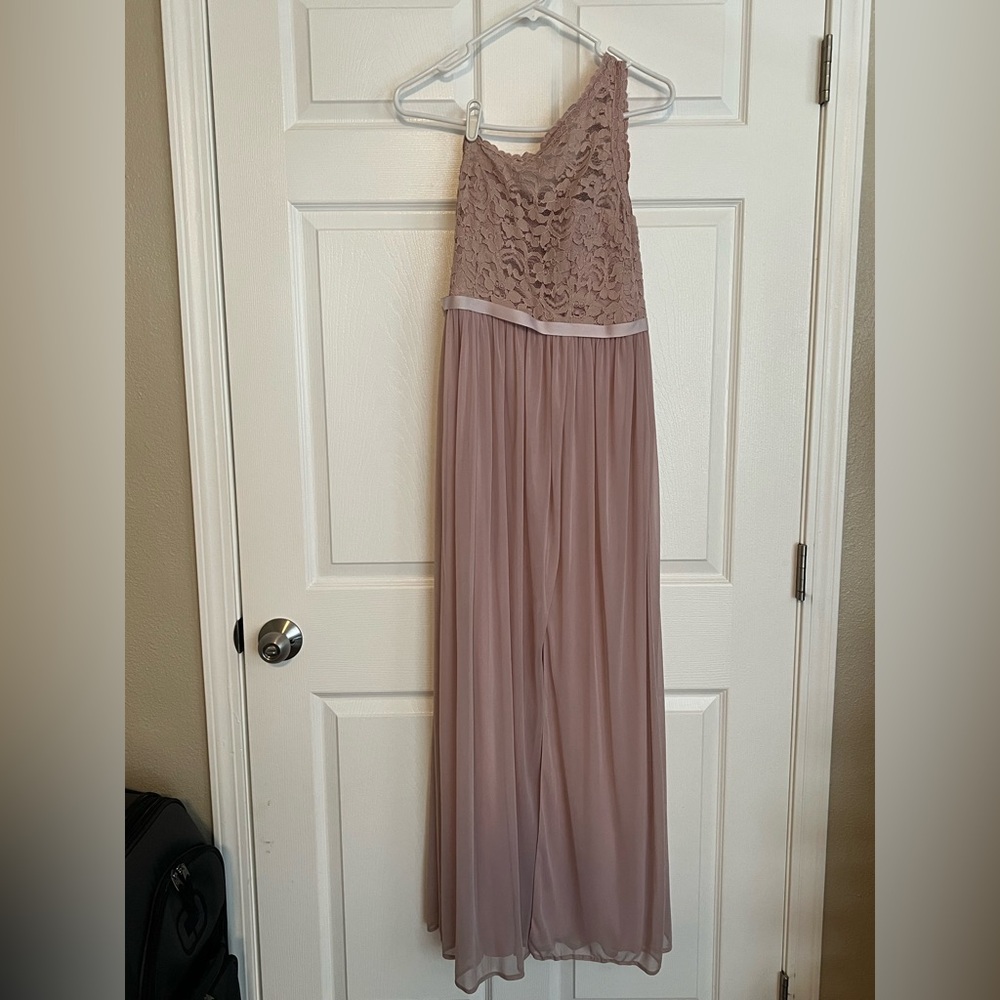 Elegant Lace and Chiffon One-Shoulder Dress